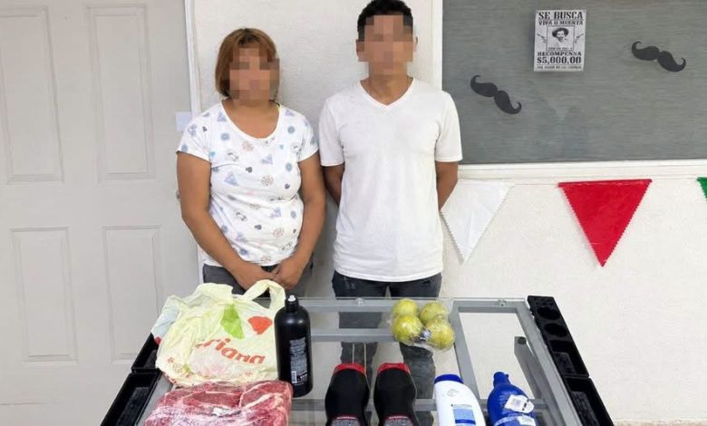 Exterior de supermercado relacionado con la detención de una pareja en Torreón y el resguardo temporal de su hija