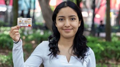Tarjeta del Banco del Bienestar utilizada para recibir pagos de programas sociales en México