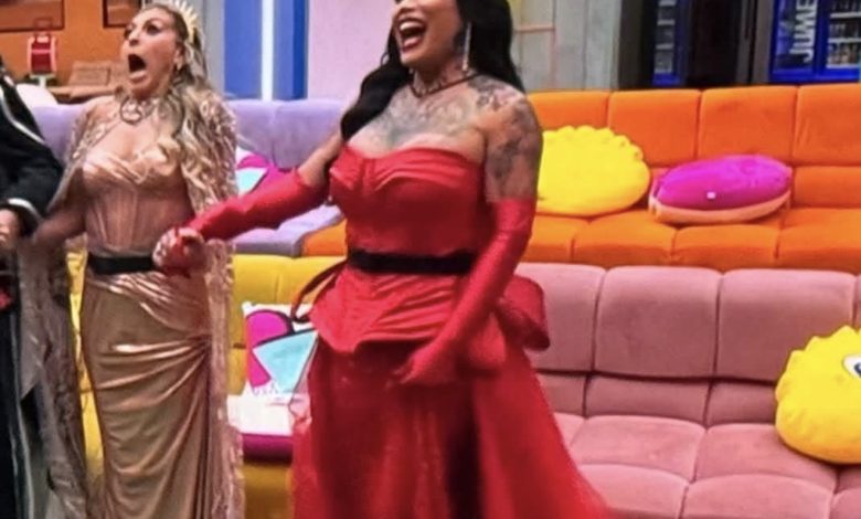 Imagen alusiva a la polémica por el tercer lugar de Karina Torres y la reacción de Paola Suárez en LCDLF México