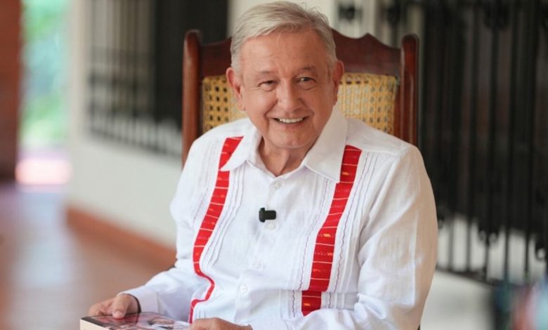 Andrés Manuel López Obrador durante su video de reaparición desde su quinta en Palenque, Chiapas