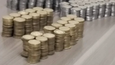Costales con monedas mexicanas como imagen alusiva a una denuncia por pago de liquidación en monedas en Chihuahua