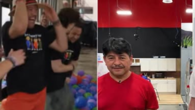 Juan García celebra junto a parte del equipo de MrBeast después de completar el reto del supermercado